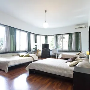https://casa-vilaro-park-guell.catalonia-hotels.com