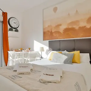 C17 - Friendly Studio Close To Town 3 Apartamento